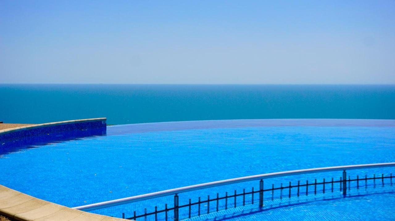 Морски Апартаменти Джулай Морнинг - July Morning Sea View Apartments 卡瓦尔纳 外观 照片