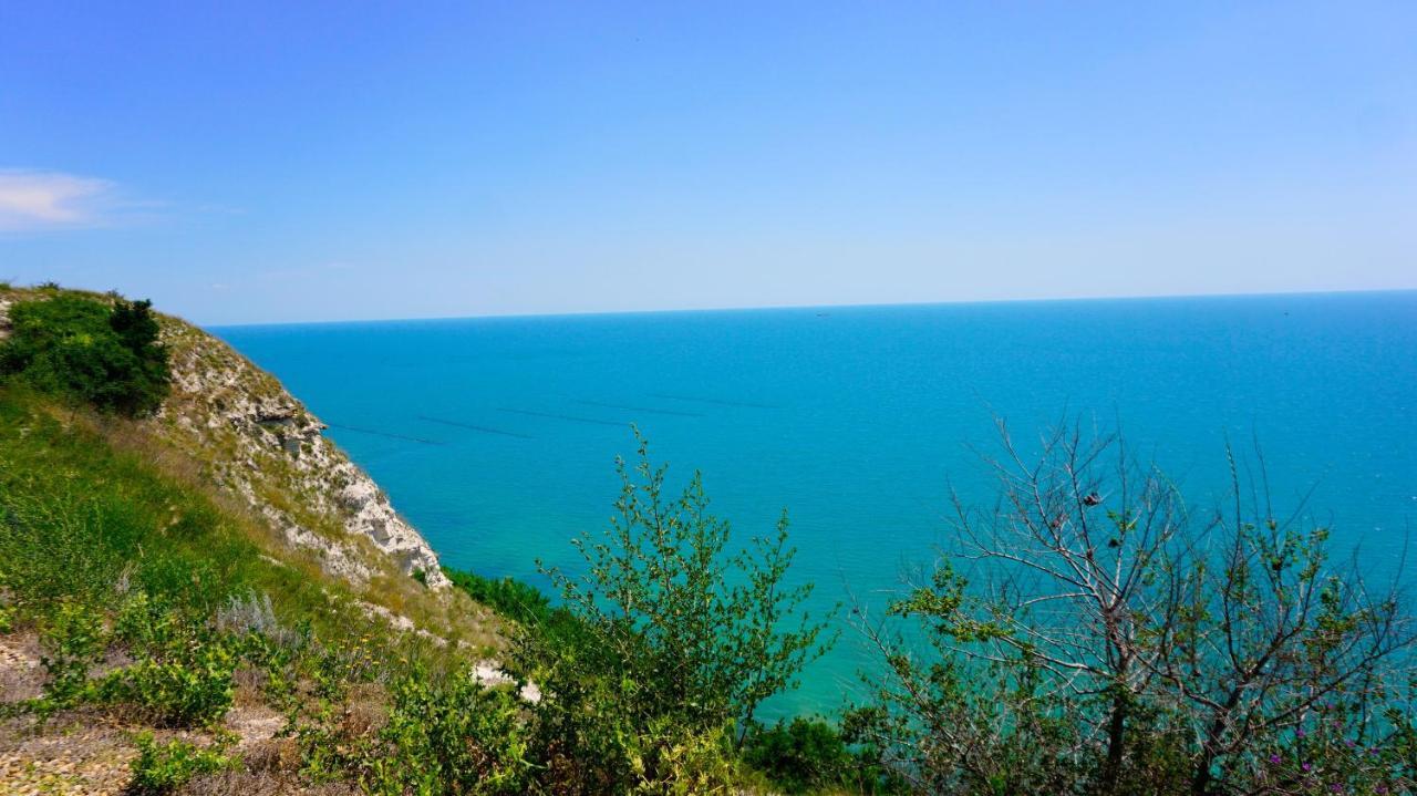 Морски Апартаменти Джулай Морнинг - July Morning Sea View Apartments 卡瓦尔纳 外观 照片