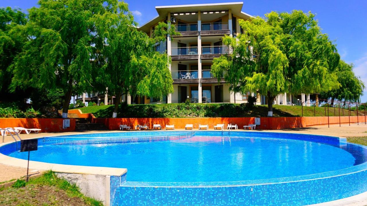 Морски Апартаменти Джулай Морнинг - July Morning Sea View Apartments 卡瓦尔纳 外观 照片