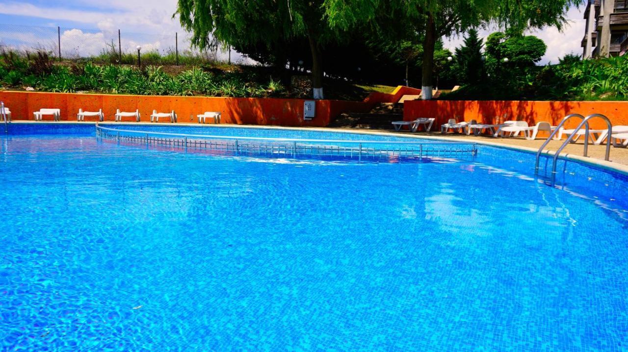 Морски Апартаменти Джулай Морнинг - July Morning Sea View Apartments 卡瓦尔纳 外观 照片