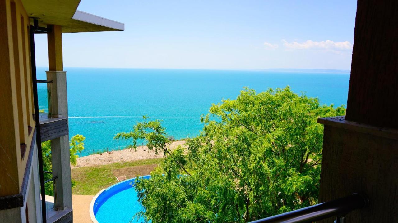 Морски Апартаменти Джулай Морнинг - July Morning Sea View Apartments 卡瓦尔纳 外观 照片