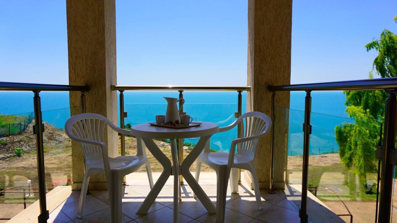 Морски Апартаменти Джулай Морнинг - July Morning Sea View Apartments 卡瓦尔纳 外观 照片