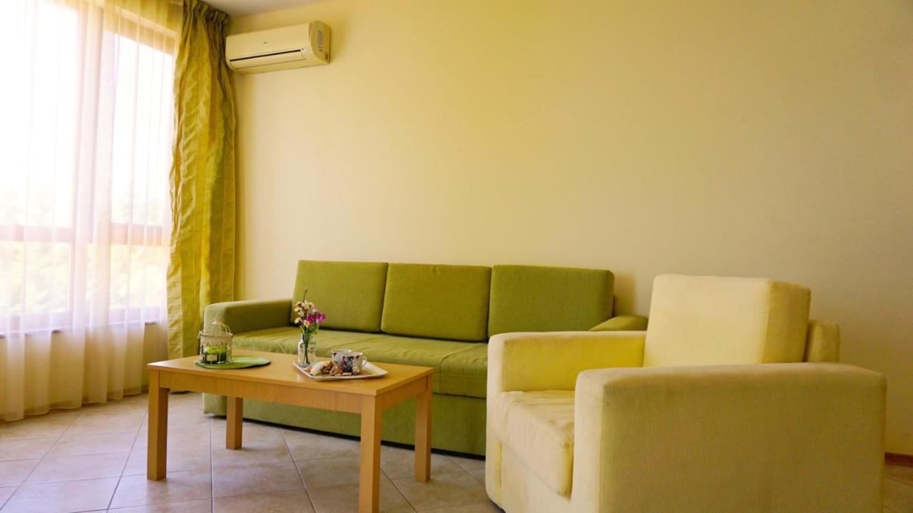 Морски Апартаменти Джулай Морнинг - July Morning Sea View Apartments 卡瓦尔纳 外观 照片